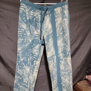 Stylish Blue and White Trainer Sweats